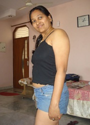 indian girls posing naked on camera