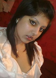 Pic gal 127 Hot indian college girl showing off. 
