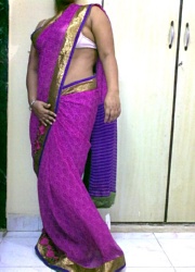 Pic gal 240 Indian homemaker stripping her traditional