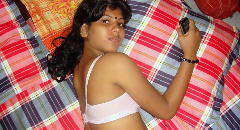 Pic gal 401. Bengali wife laying naked in bed