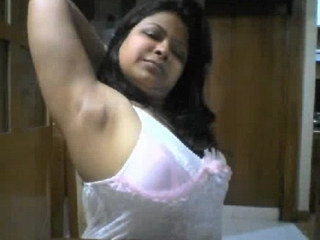 Vid gal 223. Voluminous tits indian babe exposing on a webcam