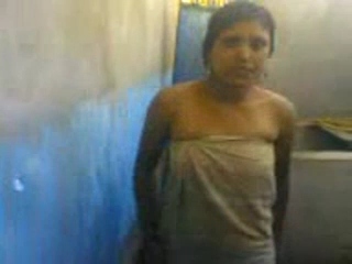 Vid gal 306 Indian wife taking shower in front of her hubby