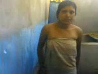 Vid gal 306. Indian wife taking shower in front of her hubby who