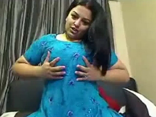 Vid gal 314. Pakistani busty babe on webcam masturbating