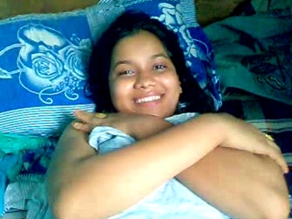 Vid gal 380 Shy indian girl covering herself with bedsheet. 