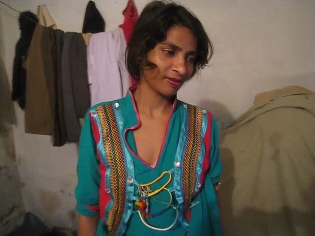 Vid gal 513 Pakistani skinny wife secret sex video. 